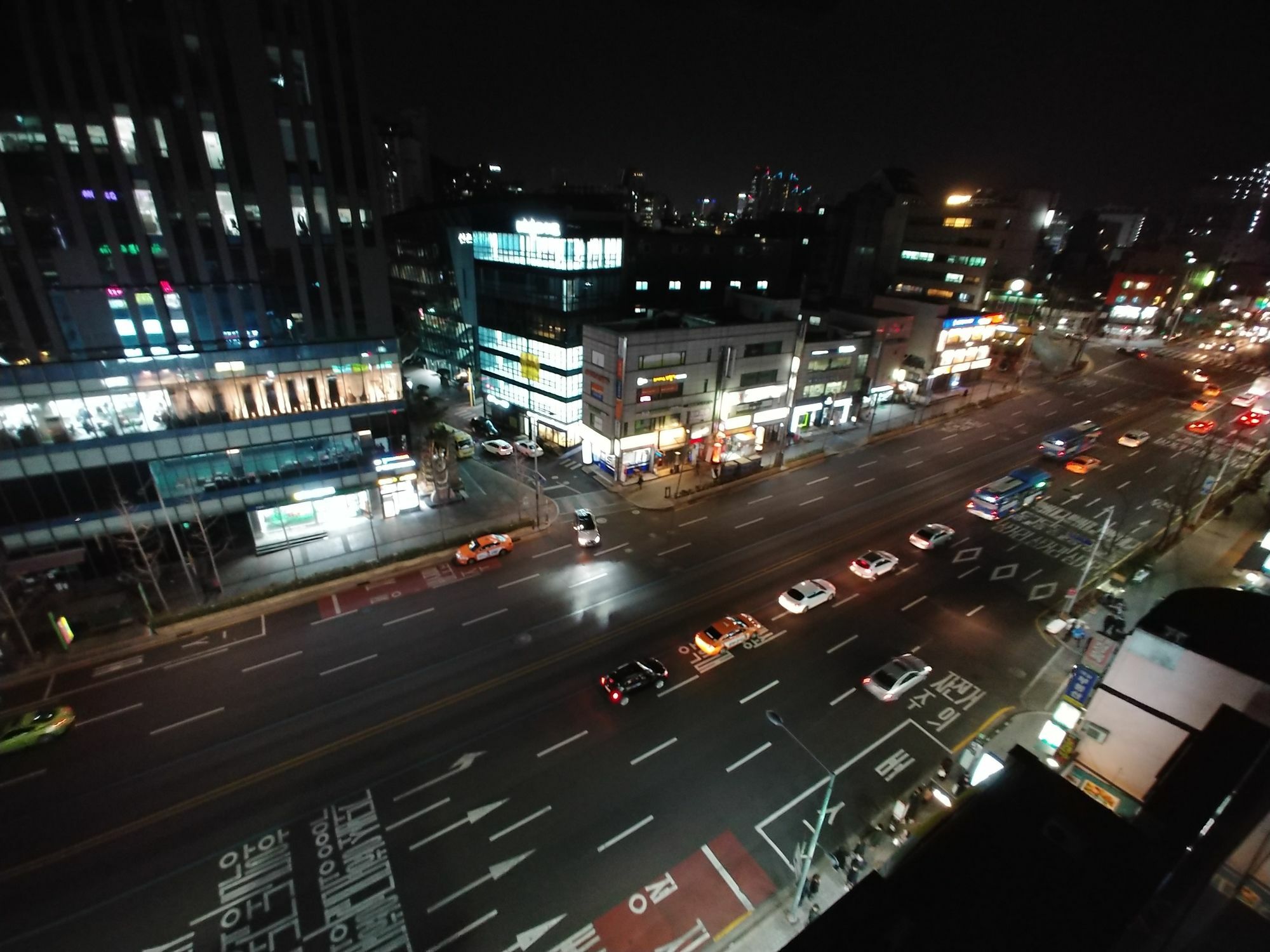 Roadhouse Hongdae Shinchon Hotel Seoul Exterior photo